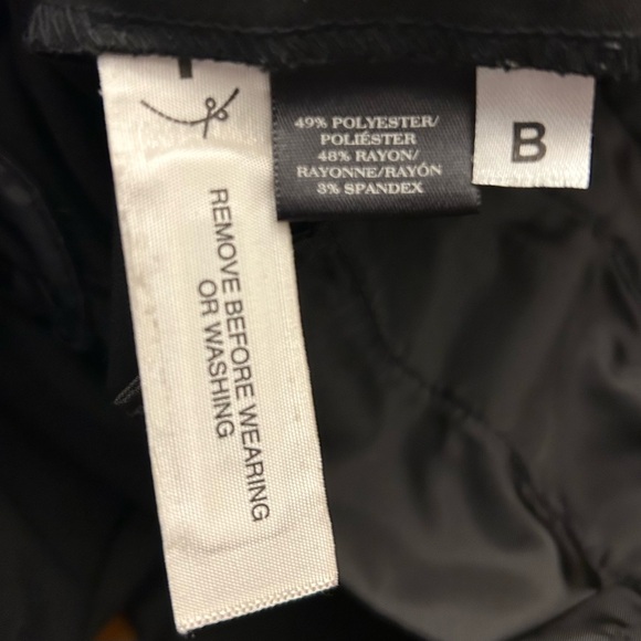 Women’s Ann Taylor 4P Black Pants - Picture 4 of 5